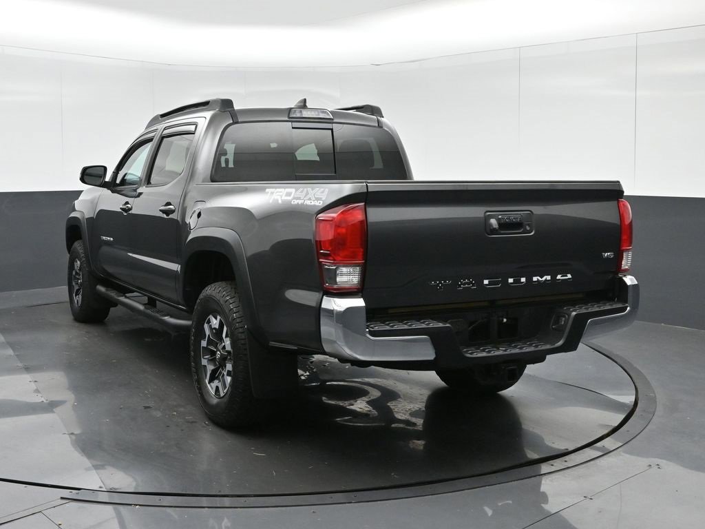 Used 2017 Toyota Tacoma TRD Off-Road image 5