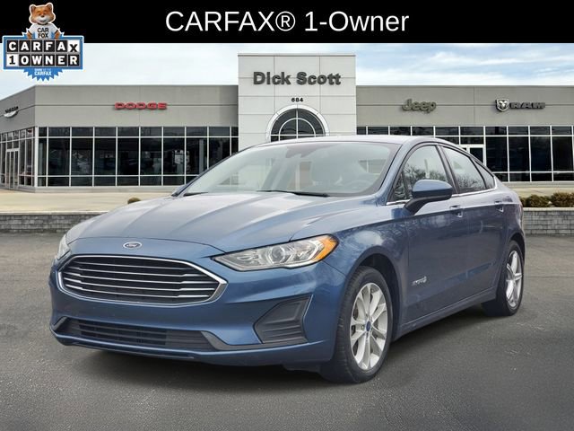 Used 2019 Ford Fusion SE image 2