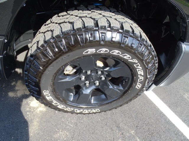 Used 2025 RAM 1500 Warlock AWD/4WD image 28