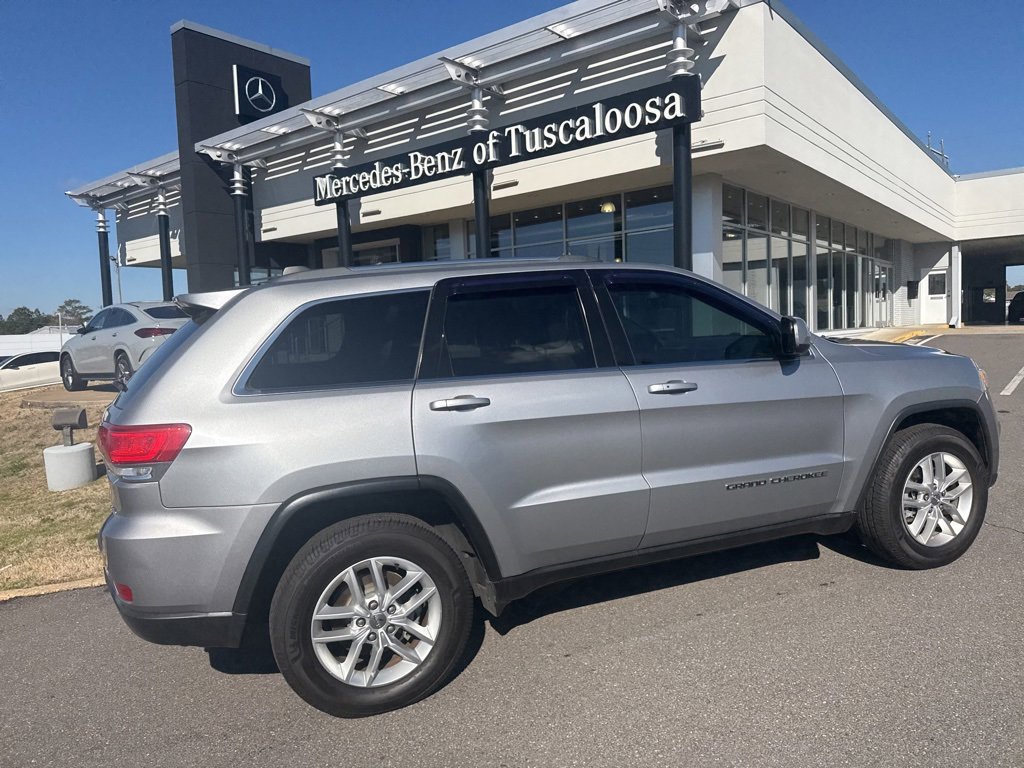 Used 2017 Jeep Grand Cherokee Laredo w/ Quick Order Package 2BE image 5