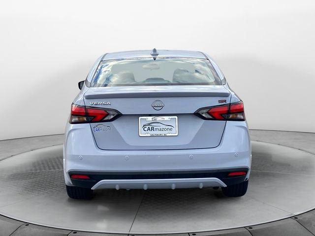 Used 2024 Nissan Versa SR w/ Trunk Package image 4
