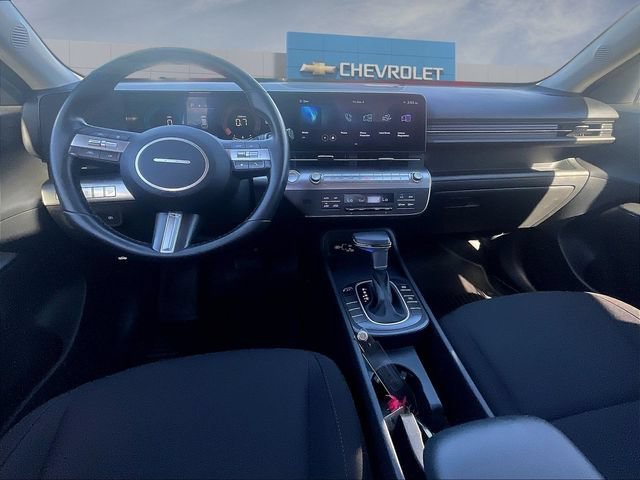 Used 2025 Hyundai Kona SEL FWD image 9