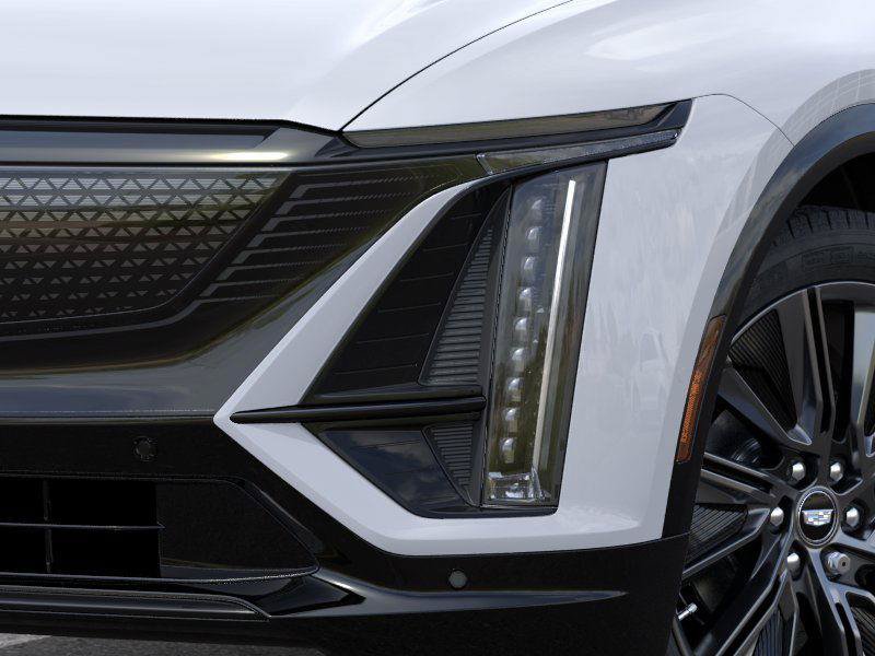 New 2026 Cadillac Lyriq Signature Sport w/ Nappa Leather Package AWD/4WD image 11
