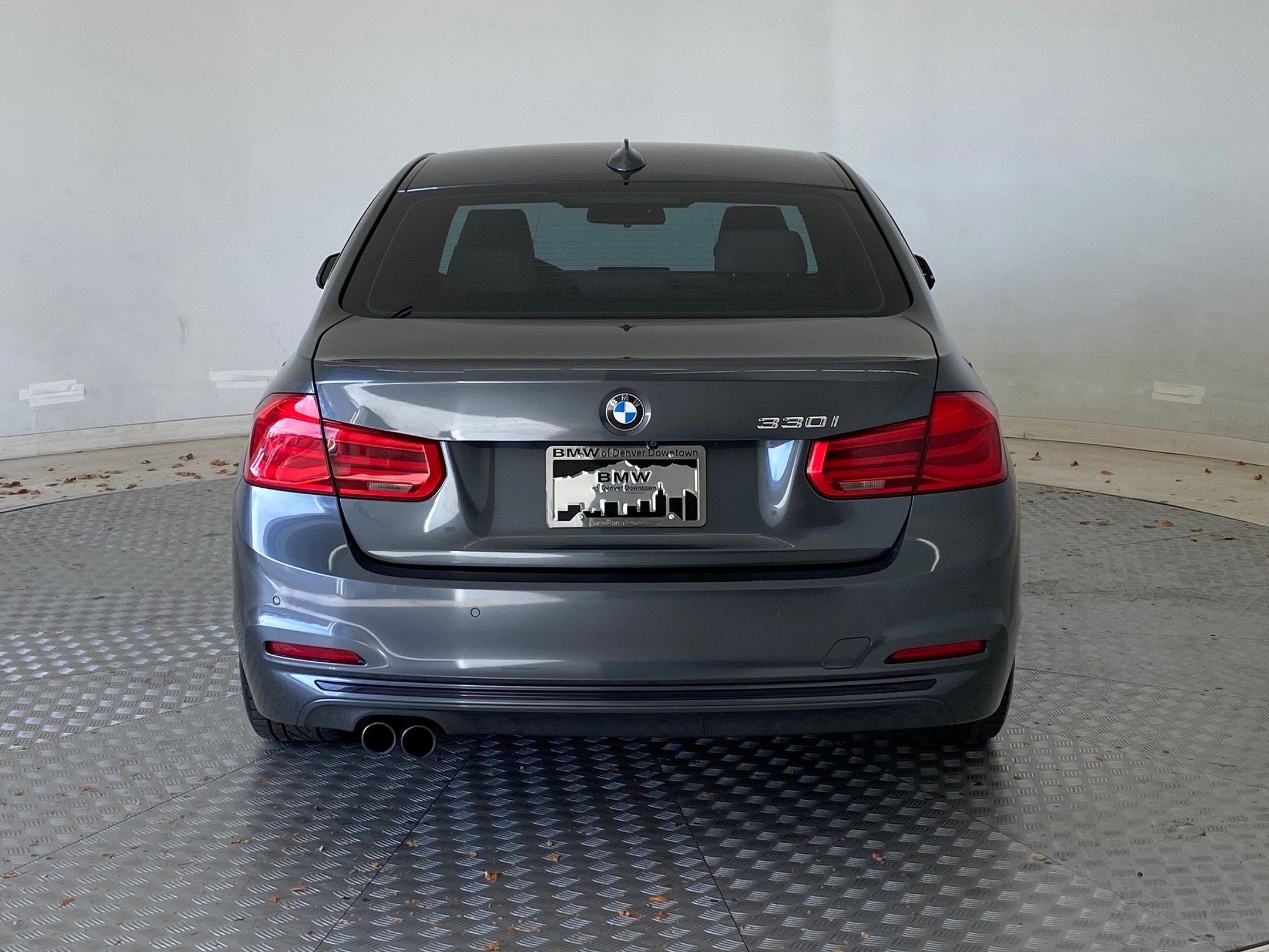 Used 2017 BMW 330i Sedan image 9