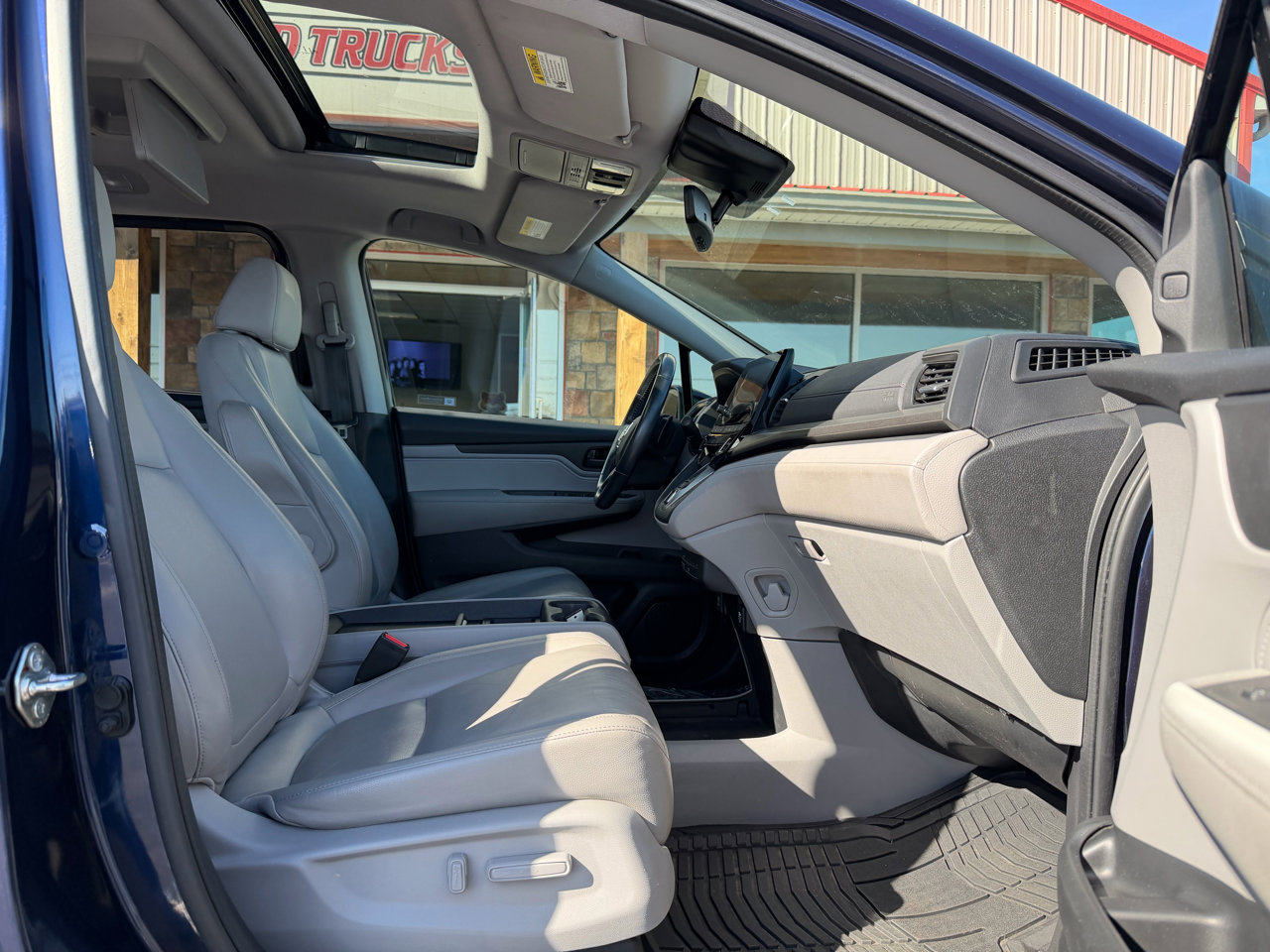 Used 2018 Honda Odyssey EX-L image 25