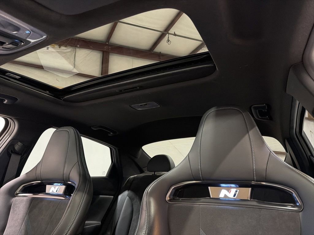 Used 2023 Hyundai Elantra N image 28