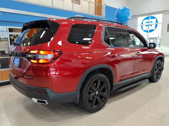 Certified 2025 Honda Pilot Black Edition image 11