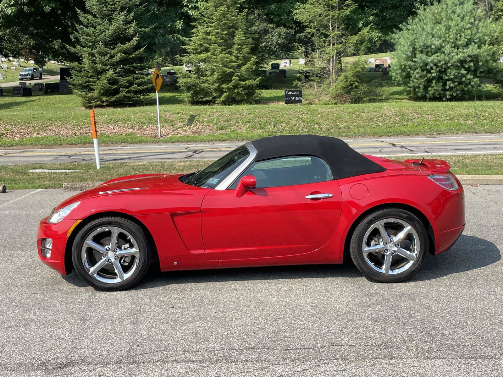 Used 2008 Saturn Sky w/ Premium Trim Package RWD image 6