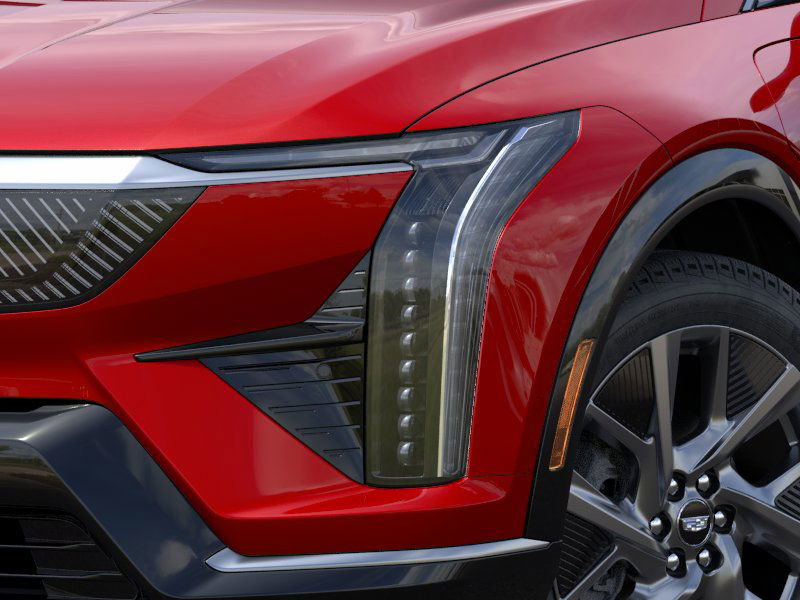New 2025 Cadillac Optiq Luxury 2 image 10