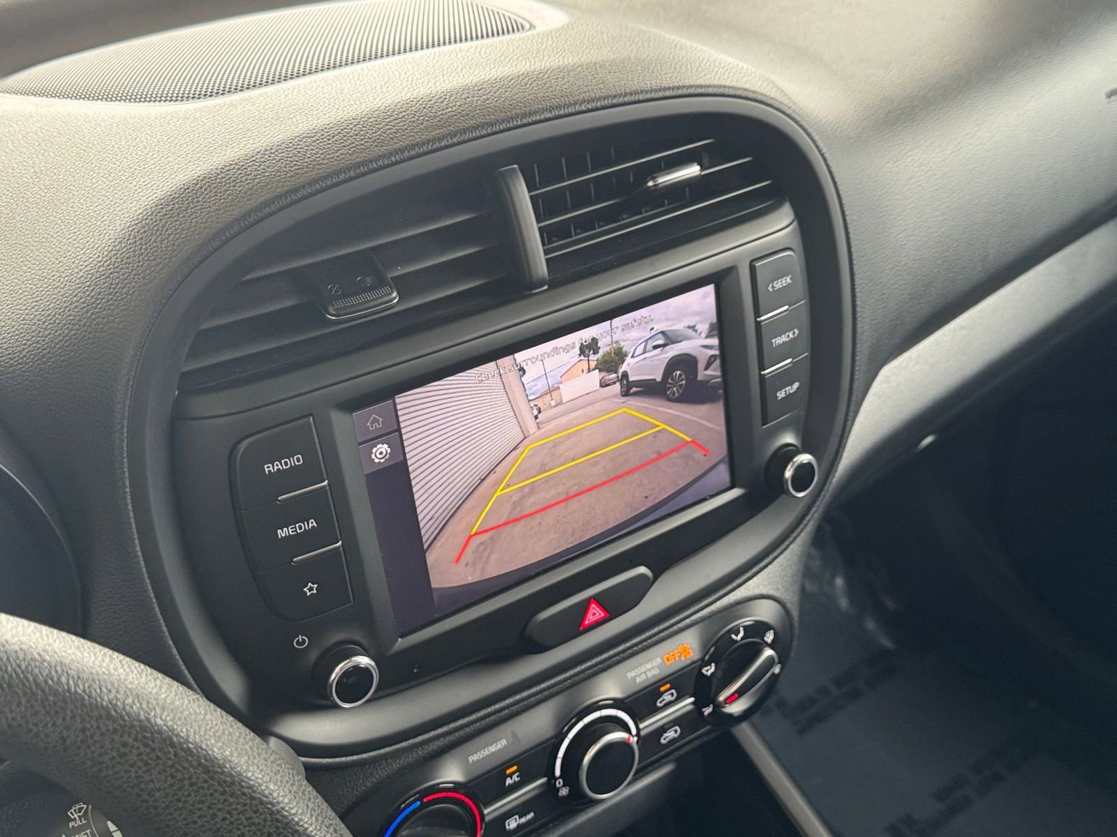 Used 2025 Kia Soul LX w/ LX Technology Package image 22