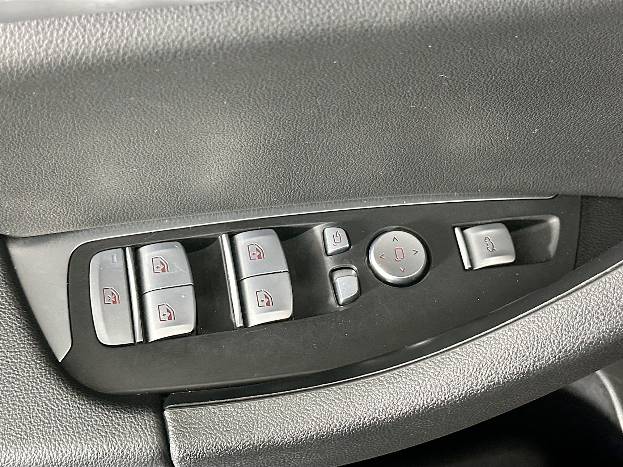 Used 2024 BMW X3 sDrive30i w/ Convenience Package image 15