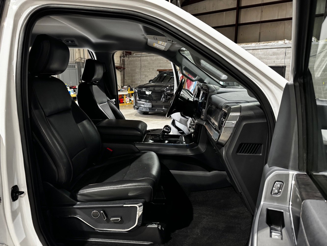 Used 2021 Ford F150 Lariat w/ Equipment Group 502A High image 27