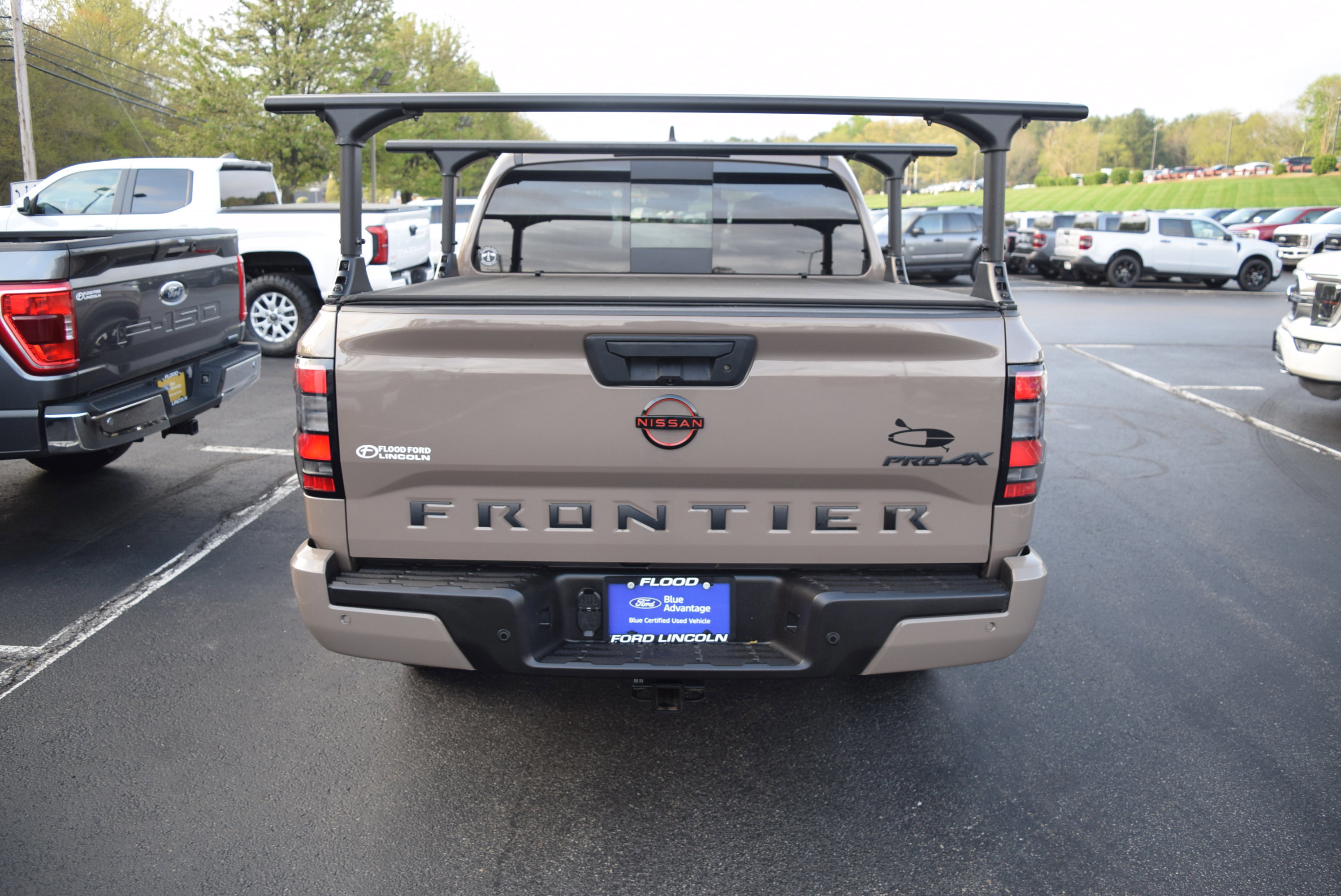 Used 2023 Nissan Frontier PRO-4X w/ Pro Convenience Package AWD/4WD image 5