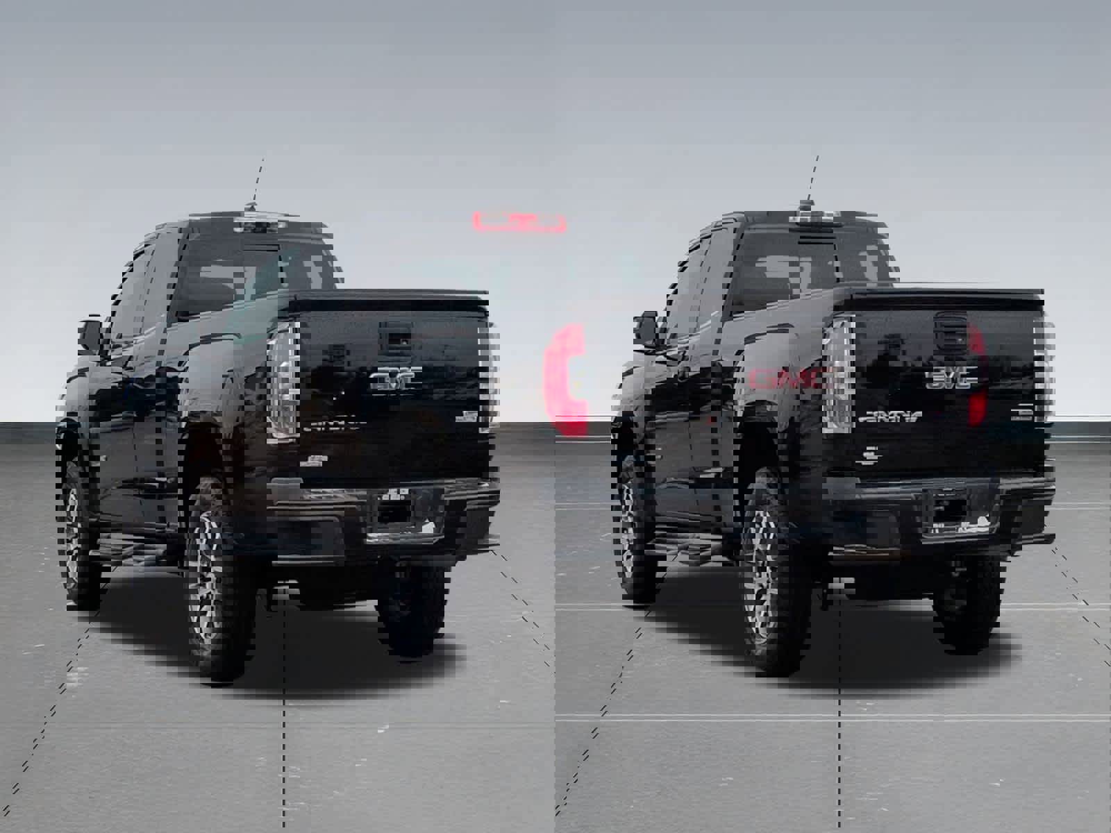 Used 2018 GMC Canyon All Terrain w/ Trailering Package image 4