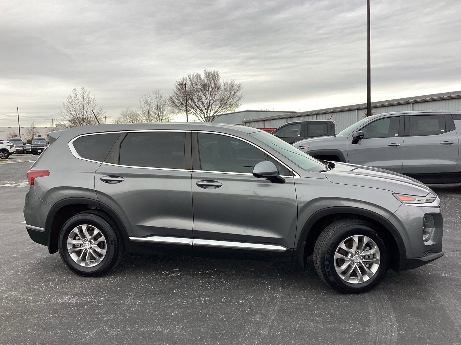 Used 2020 Hyundai Santa Fe SE image 5
