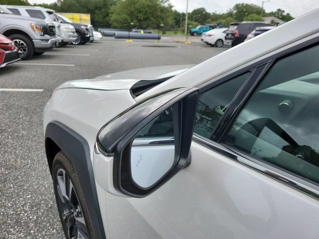 Used 2025 Lexus UX 300h FWD w/ Accessory Package (Z2) image 18