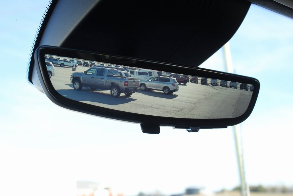 Used 2025 GMC Sierra 2500 Denali Ultimate image 17