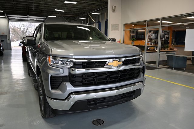 New 2026 Chevrolet Silverado 1500 LT image 3