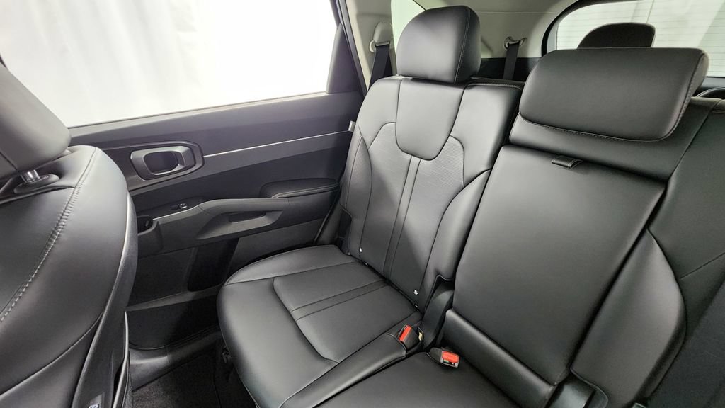 New 2026 Kia Sorento S w/ S Panoramic Sunroof Package FWD image 14