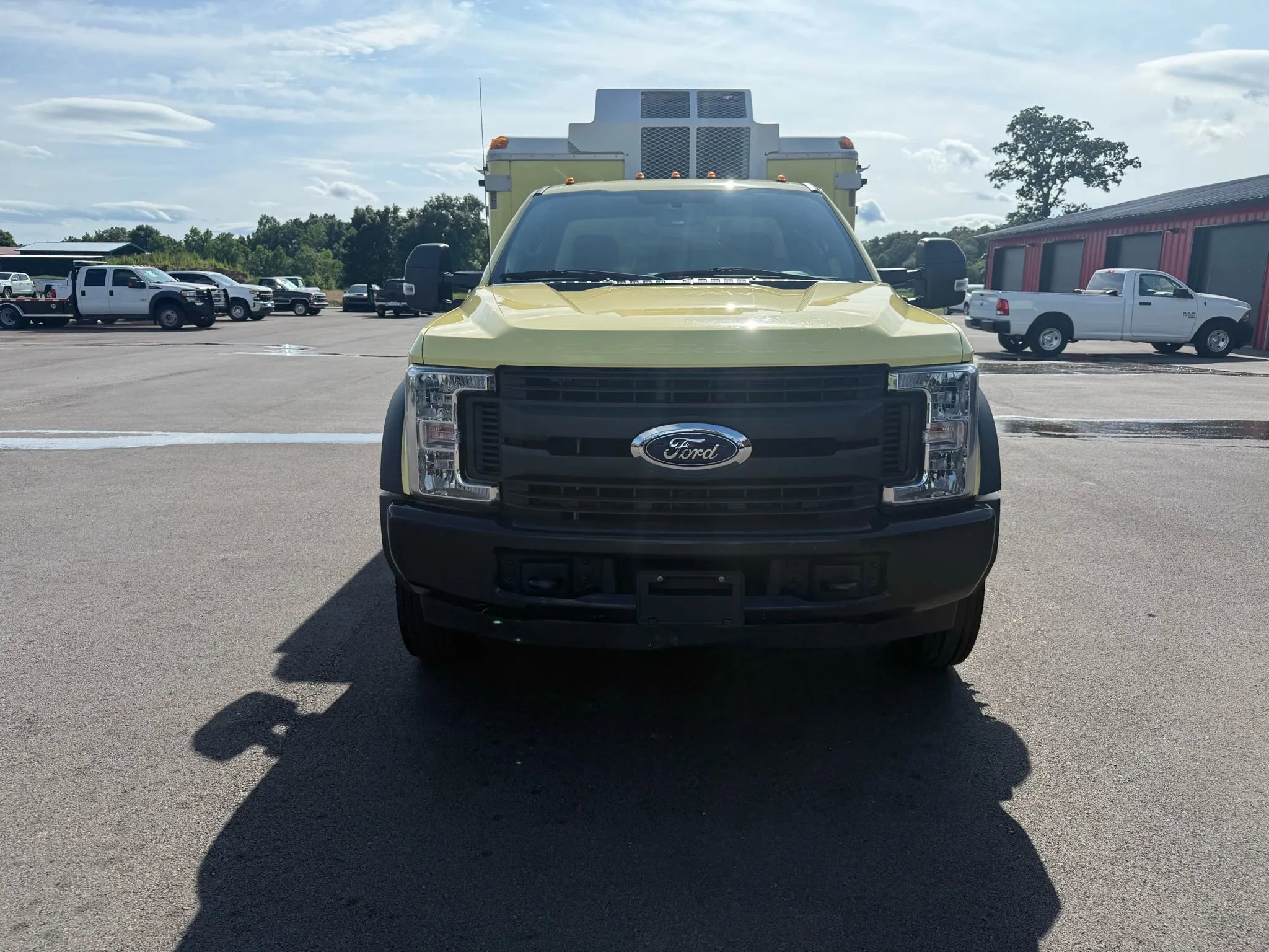 Used 2019 Ford F550 2WD Regular Cab Super Duty image 8