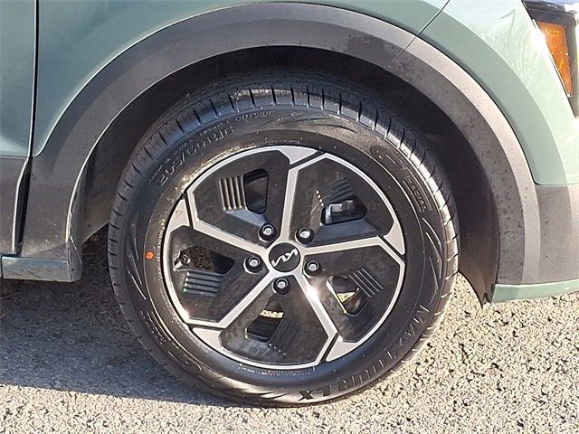 Certified 2023 Kia Niro EX image 8