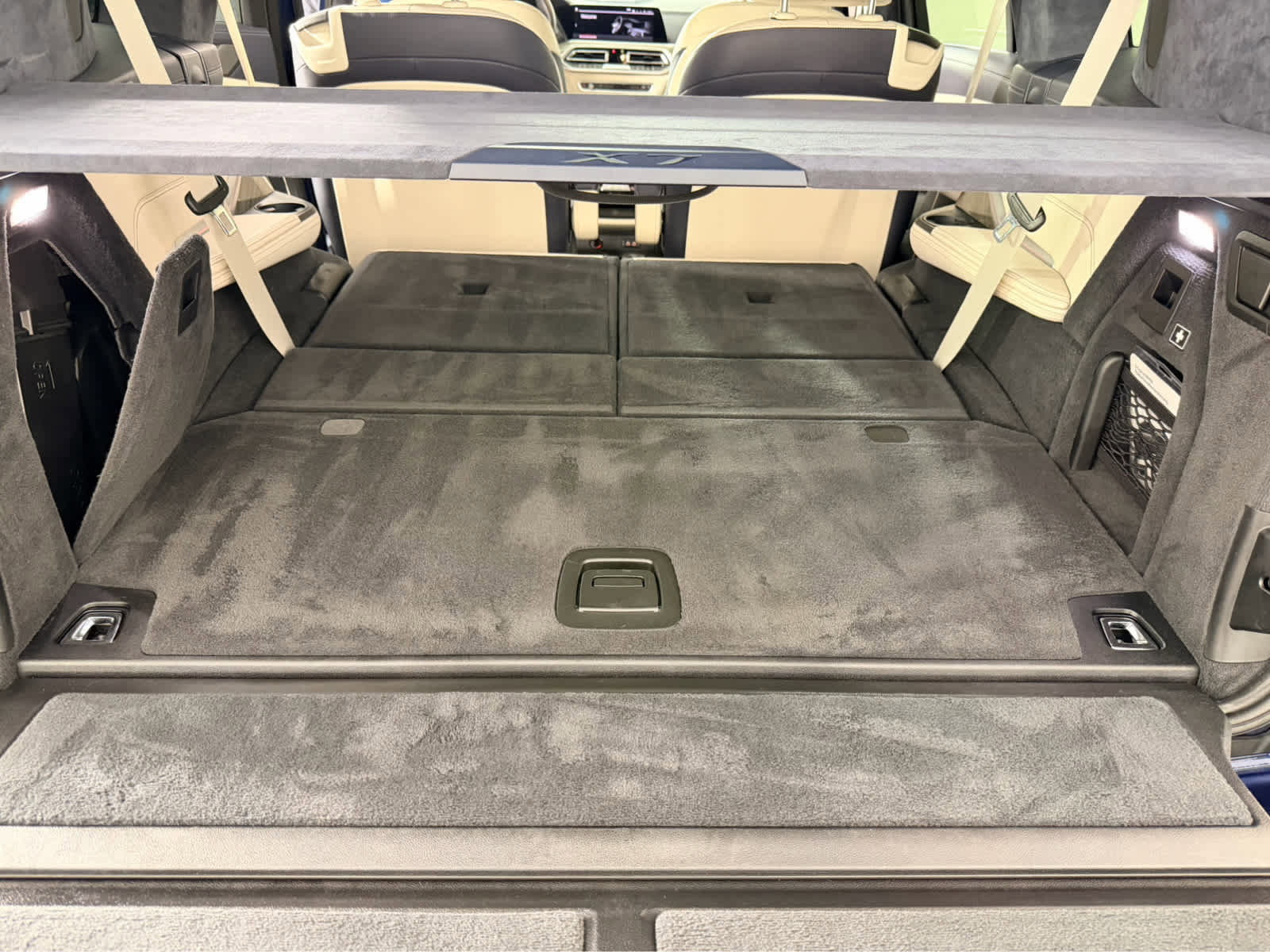 Used 2019 BMW X7 xDrive50i w/ M Sport Package image 22