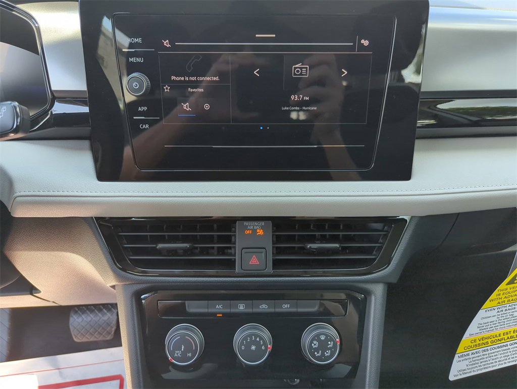 New 2025 Volkswagen Taos S image 29