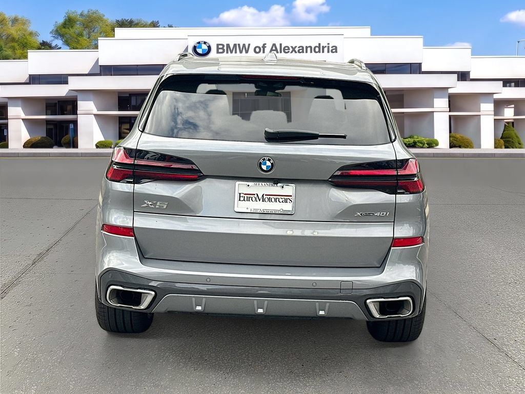 Used 2026 BMW X5 xDrive40i w/ M Sport Package AWD/4WD image 6