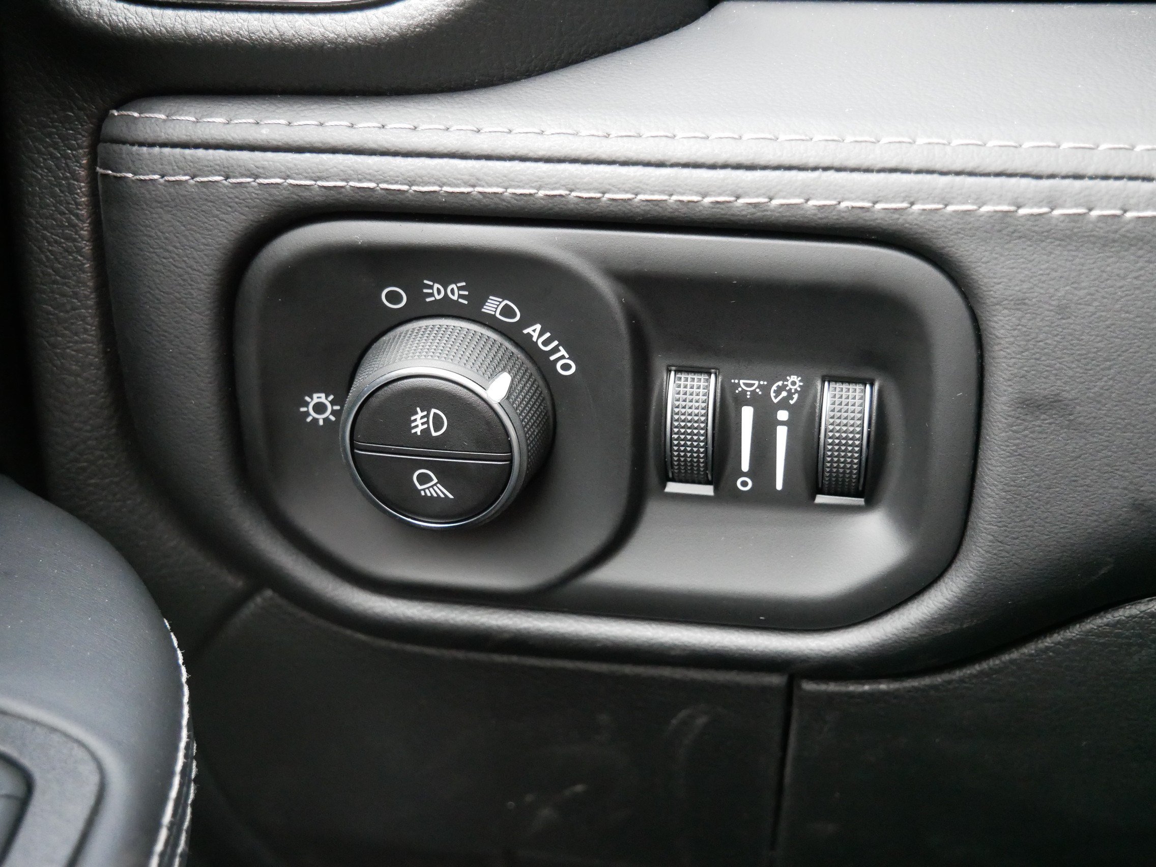 New 2027 RAM 2500 Limited AWD/4WD image 19