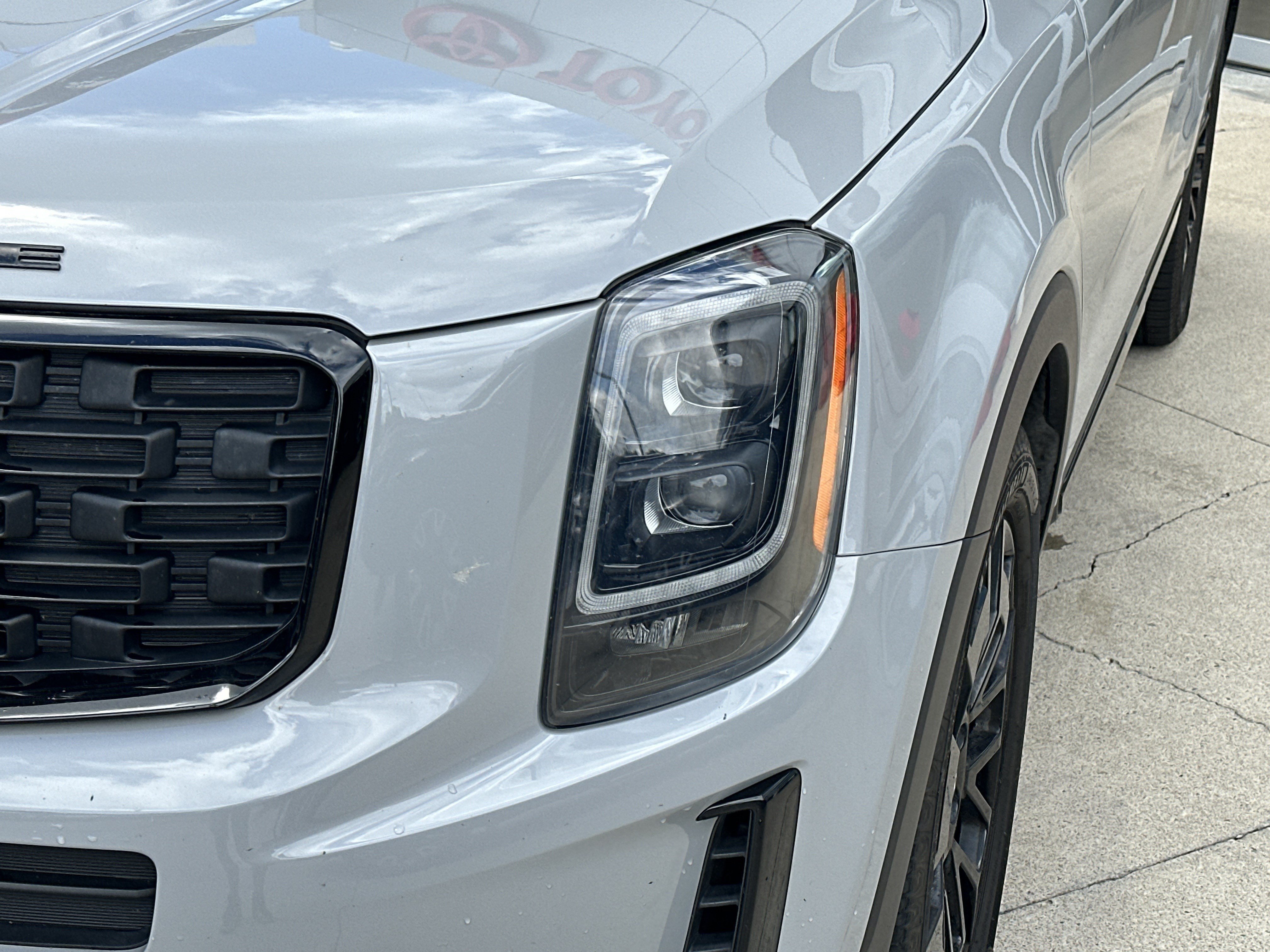 Used 2022 Kia Telluride EX w/ EX Premium Package AWD/4WD image 11