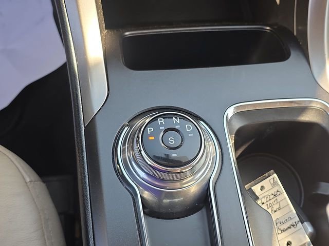 Used 2017 Ford Fusion SE w/ Fusion SE Technology Package FWD image 26