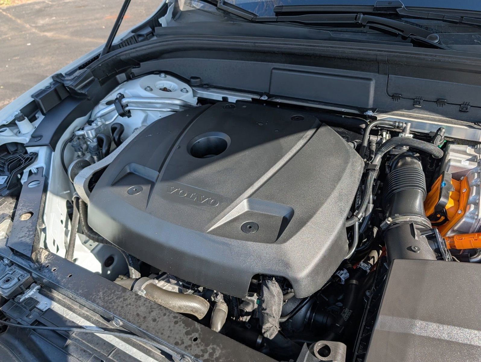 Used 2024 Volvo XC60 T8 Ultimate w/ Protection Package Premier image 34