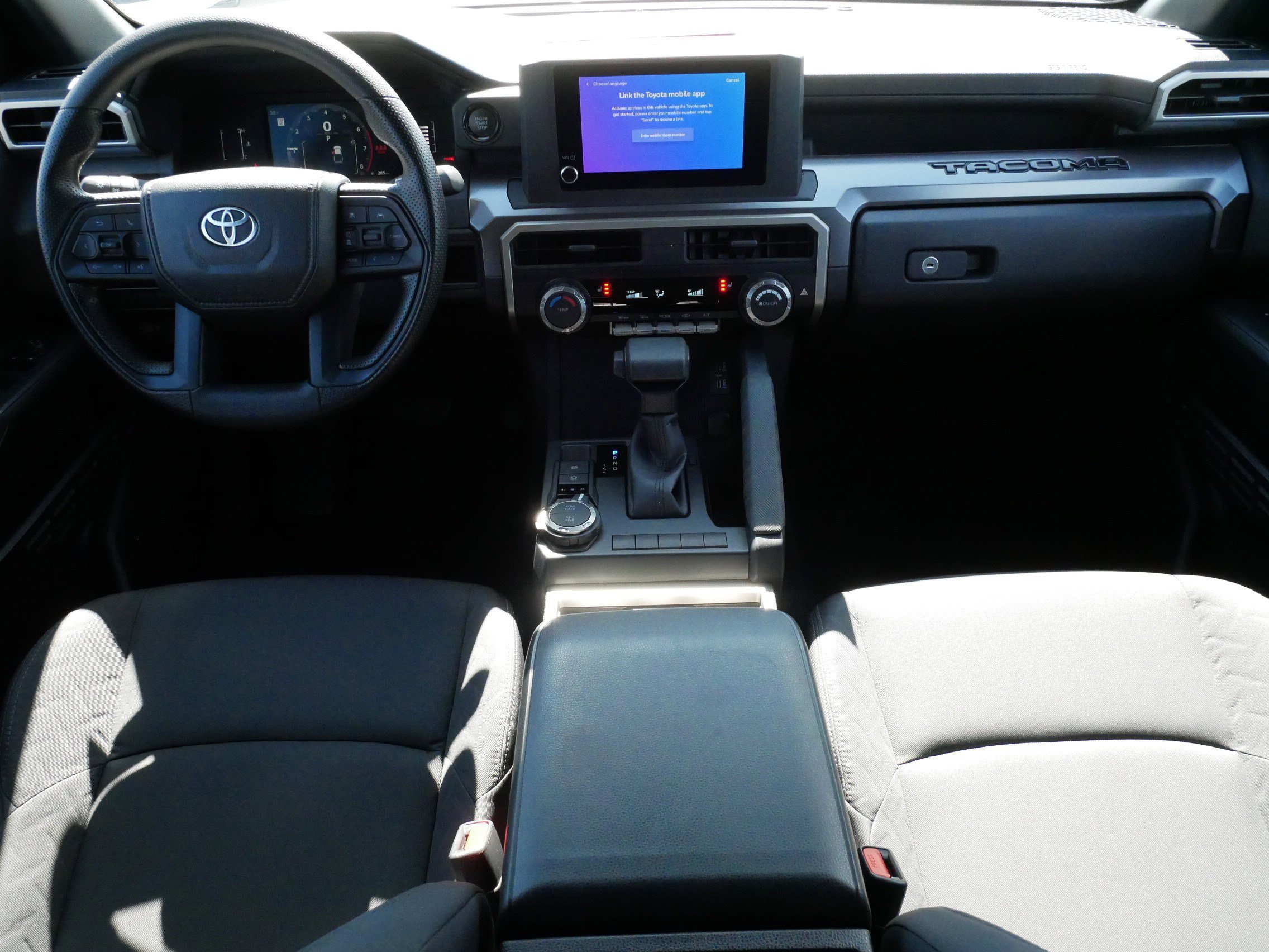 Certified 2024 Toyota Tacoma SR5 AWD/4WD image 10