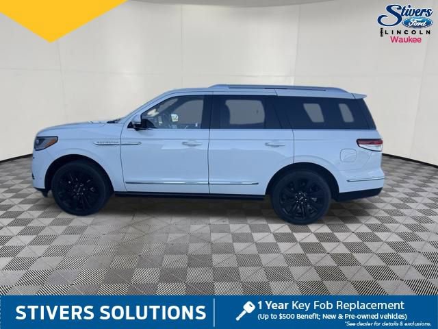 Used 2023 Lincoln Navigator Reserve image 5