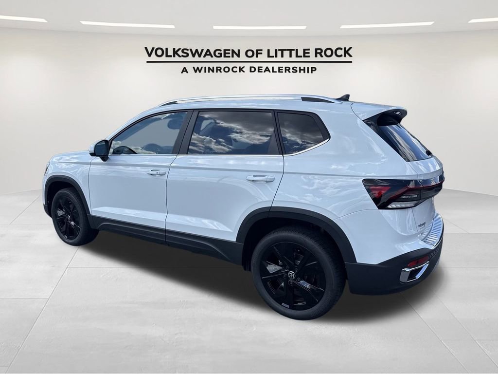 New 2025 Volkswagen Taos SE image 7