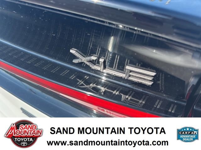 Used 2023 Toyota Prius XLE FWD image 9