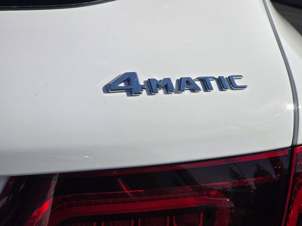 Used 2022 Mercedes-Benz GLC 300 4MATIC image 33