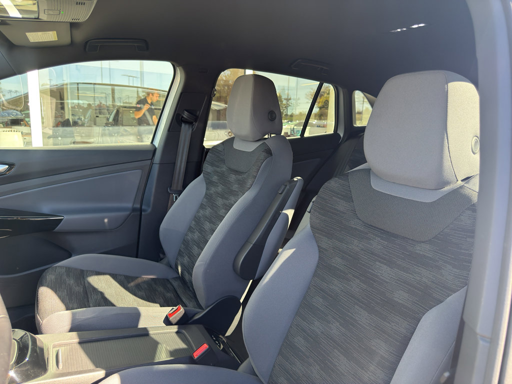 Used 2022 Volkswagen ID.4 Pro image 8