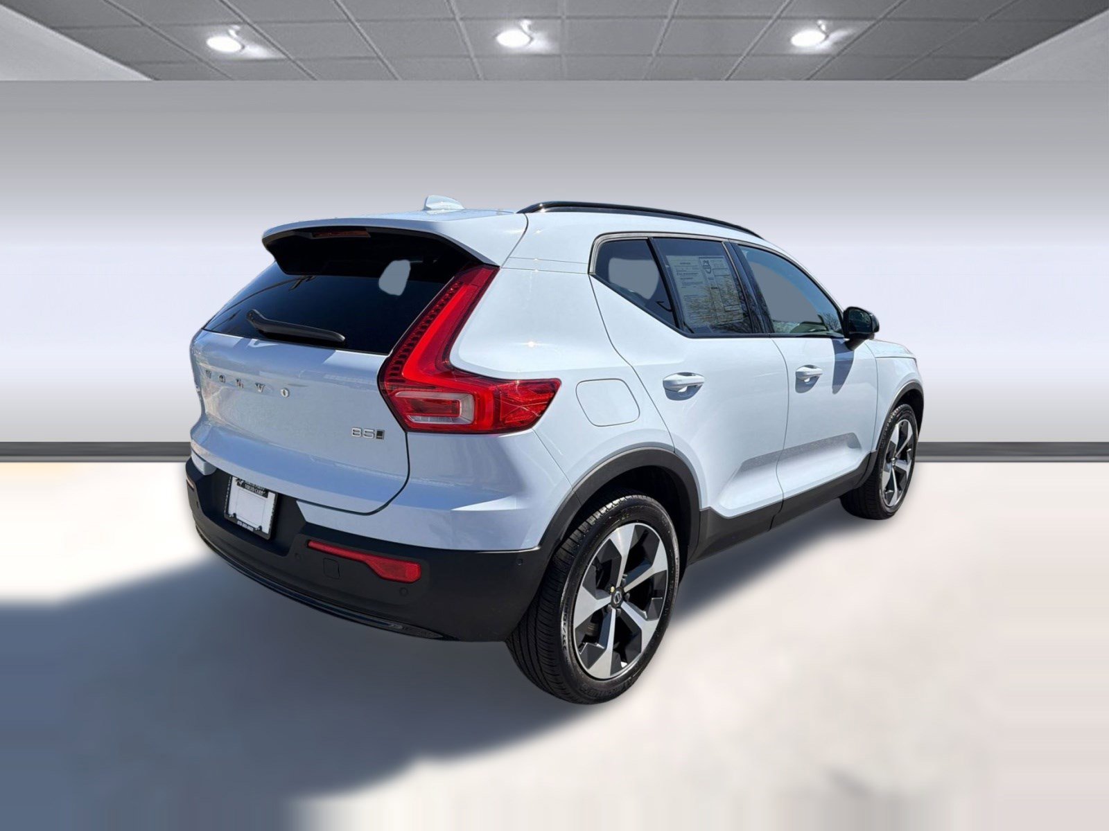 Used 2024 Volvo XC40 B5 Plus w/ Protection Package Premier image 9