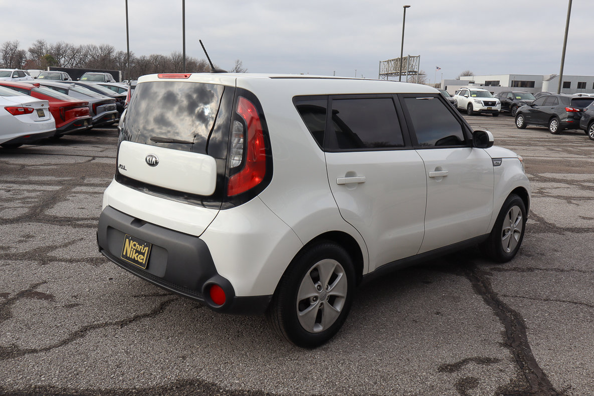 Used 2016 Kia Soul FWD image 4