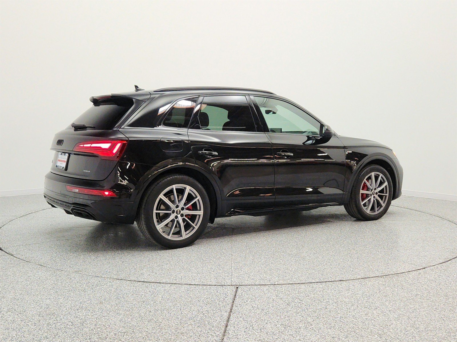 Used 2024 Audi Q5 e Premium Plus w/ Premium Plus Package AWD/4WD image 5