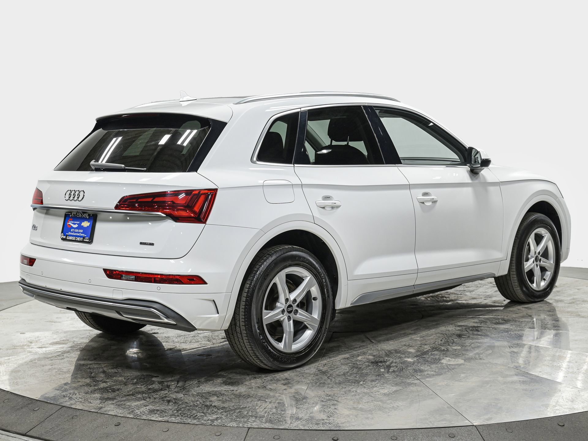 Used 2021 Audi Q5 2.0T Premium w/ Convenience Package image 7