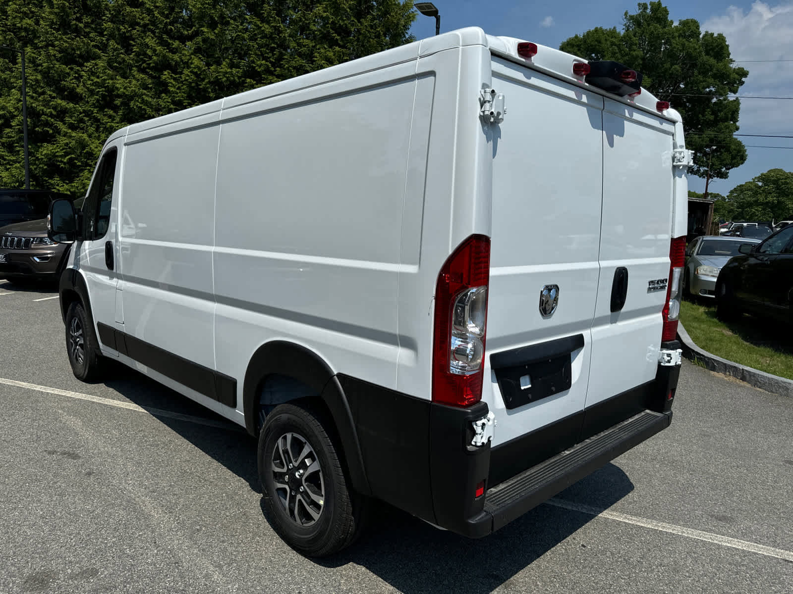 New 2024 RAM ProMaster 1500 w/ Quick Order Package 22H SLT+ image 4