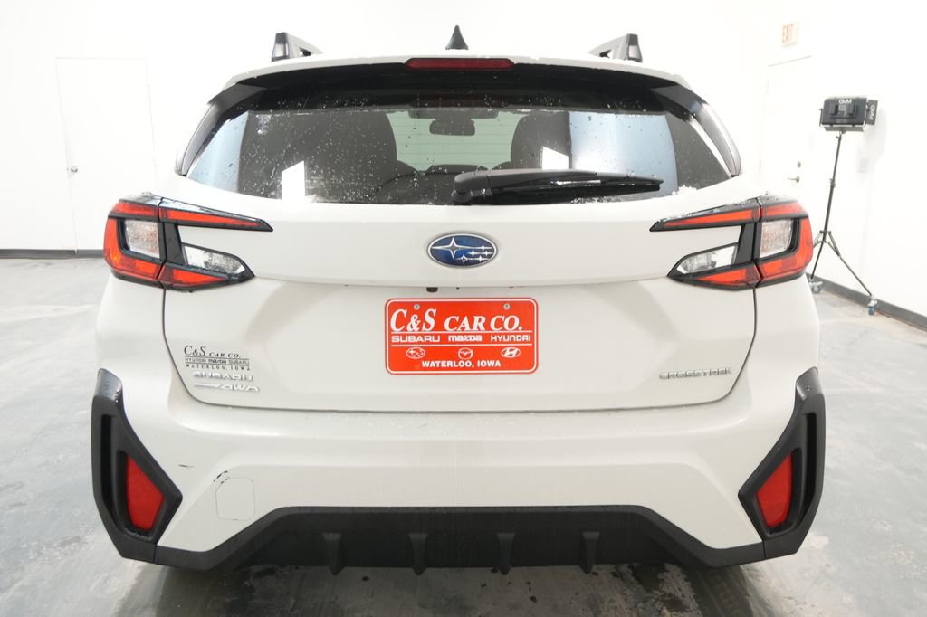 Used 2025 Subaru Crosstrek 2.0i Premium image 9