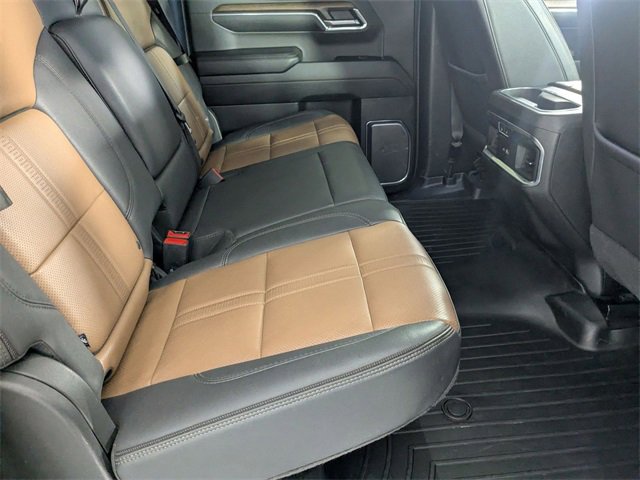 Used 2024 Chevrolet Silverado 1500 High Country image 32
