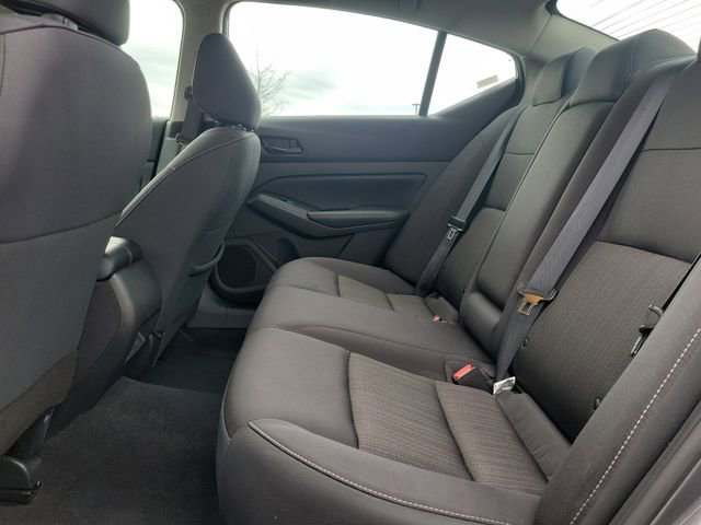 Used 2024 Nissan Altima 2.5 SV image 12