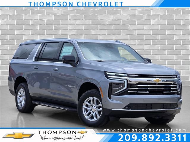 New 2026 Chevrolet Suburban LT w/ Comfort Package AWD/4WD image 1