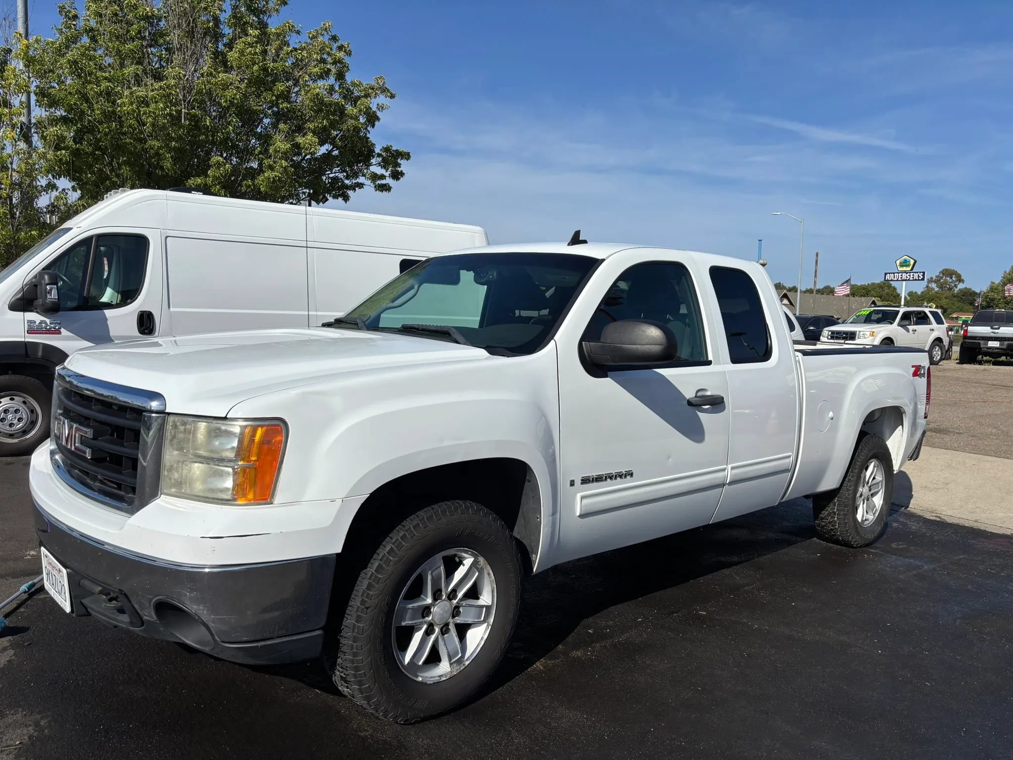 Used 2008 GMC Sierra 1500 SLE w/ Power Pack Plus AWD/4WD image 4