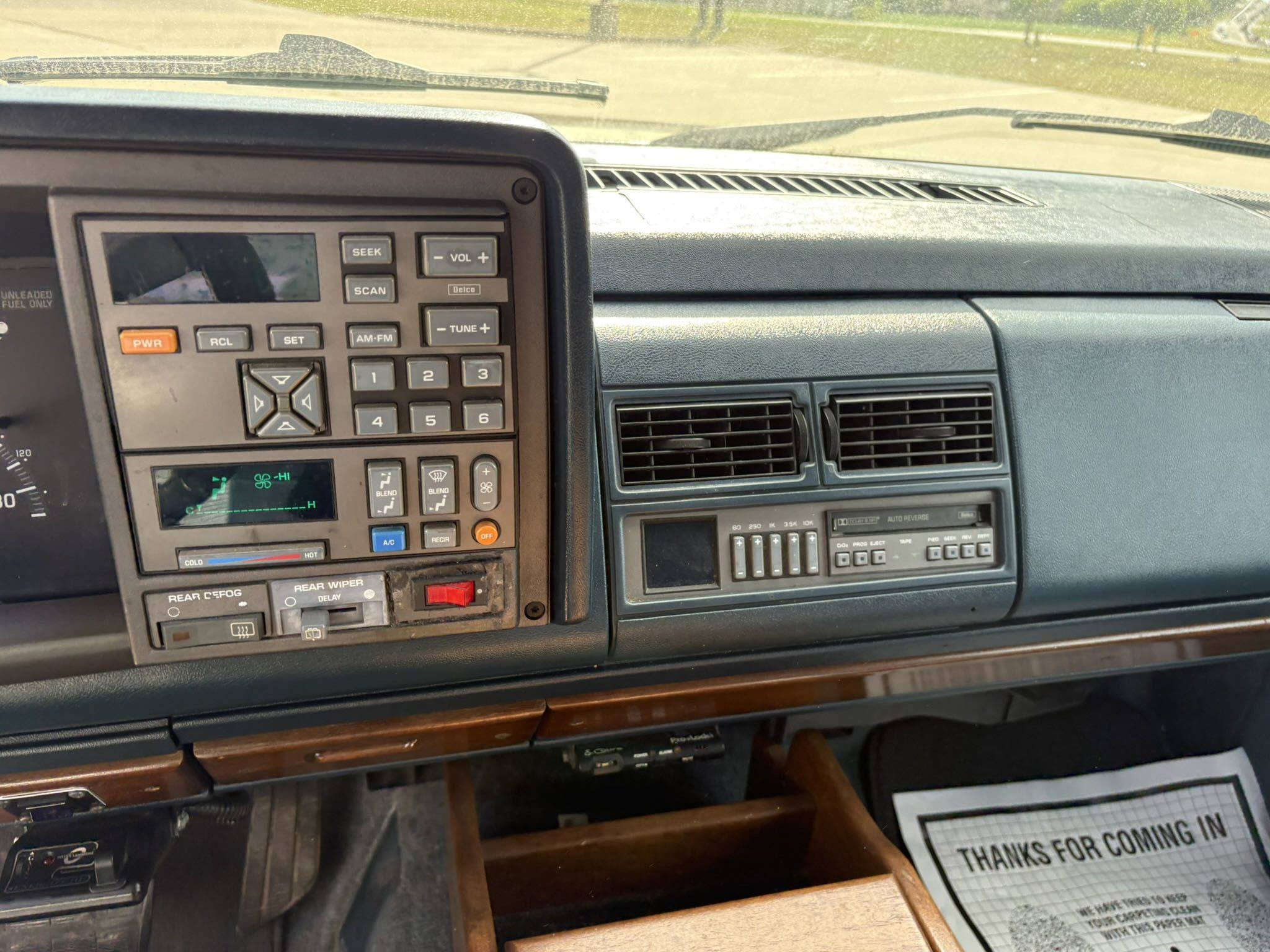 Used 1993 Chevrolet Suburban 2WD image 20