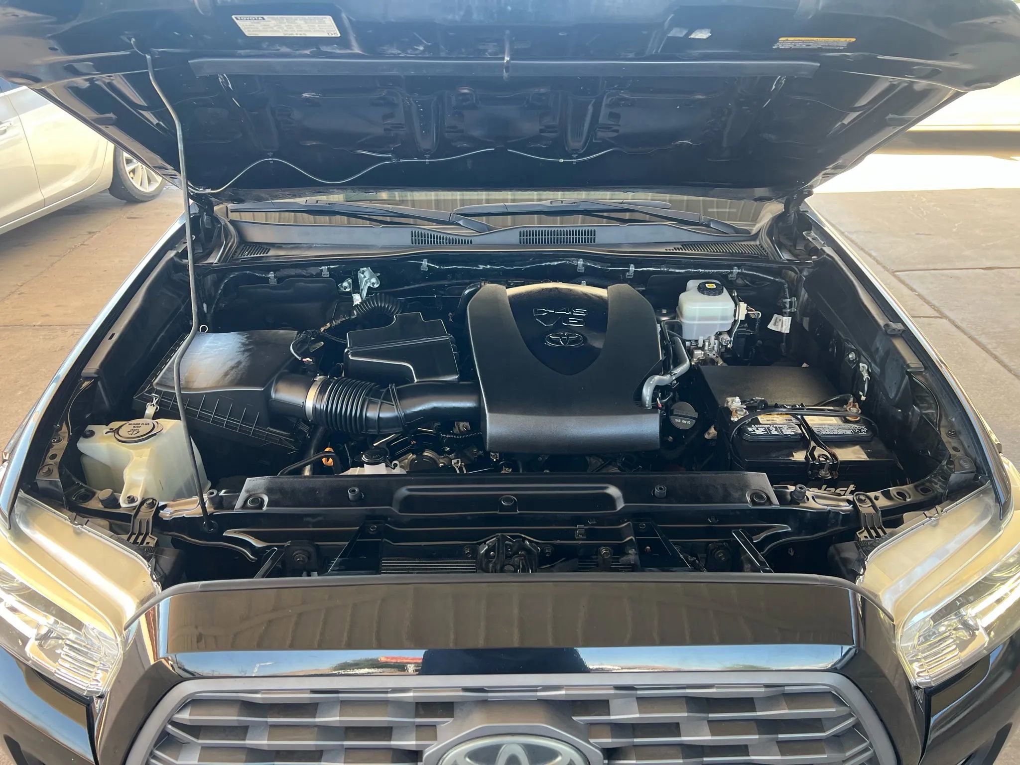 Used 2021 Toyota Tacoma TRD Off-Road image 34